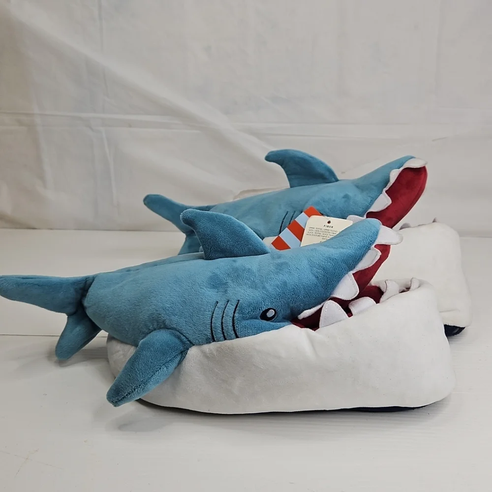 Cat&Jack Knox Shark Ankle Biter Sleepers Blue/white Size XL6